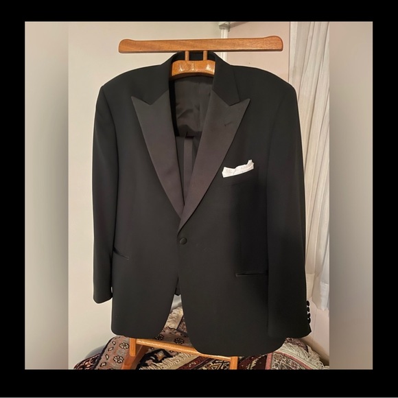 Coppley for Harry Rosen Size 48 drop 6 single breasted peak lapel Tuxedo. - Picture 9 of 11